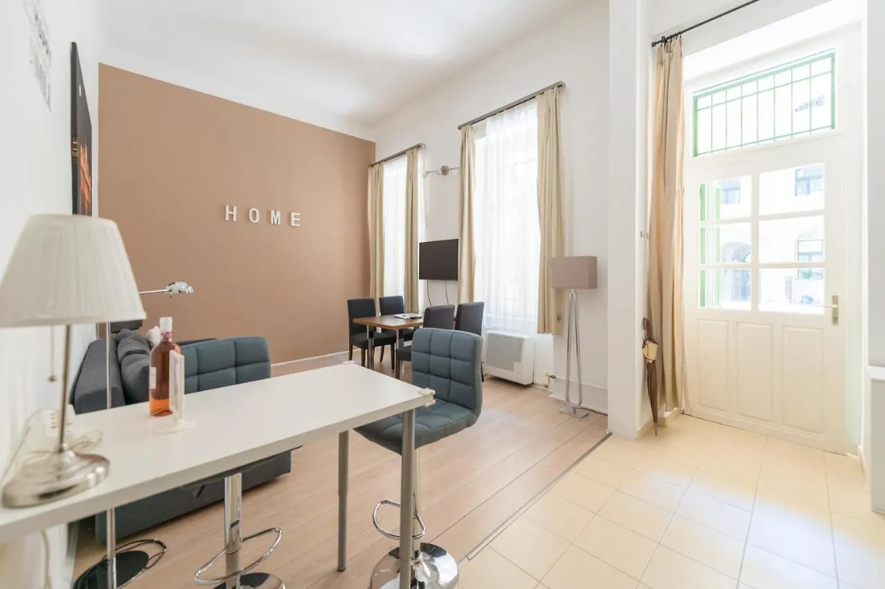 My Residence In Budapest Apartment
